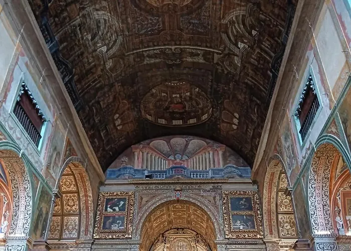 Tulip By Mercado Dos Lavradores Com Ac * Funchal (Madeira)