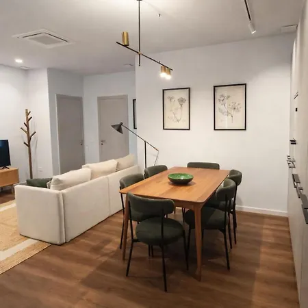 Apartment Tulip Apartments Apartamentos Com 2 Quartos Perto Do Mercado Com Ac